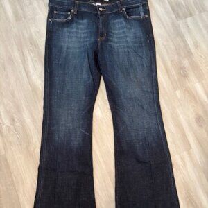 GAP Curvy Low Rise Stetch Distressed Bootcut size 14 ankle